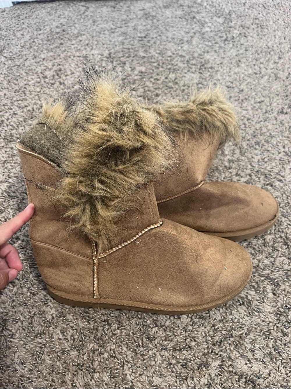 Women’s Faux Fur Trim Tan Winter Boots